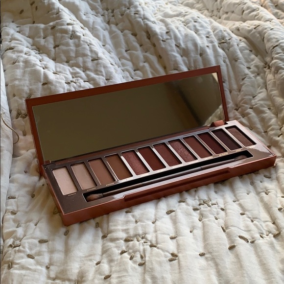 NAKED HEAT - Picture 2 of 4